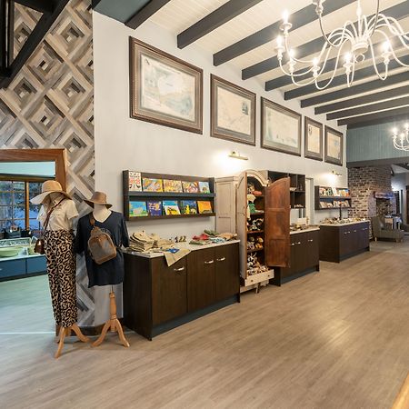Gondwana Etosha Safari Lodge Okaukuejo Ngoại thất bức ảnh