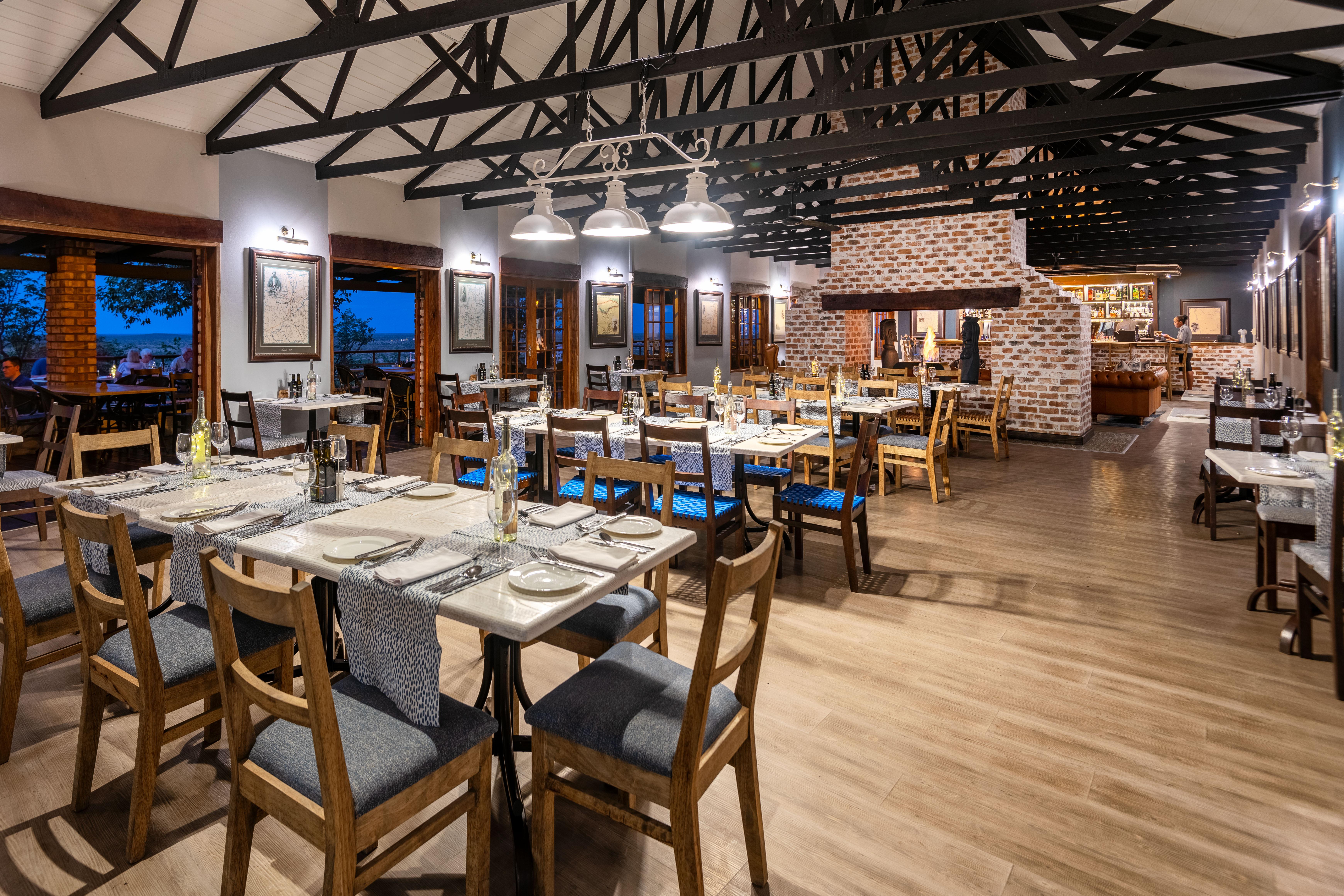 Gondwana Etosha Safari Lodge Okaukuejo Ngoại thất bức ảnh