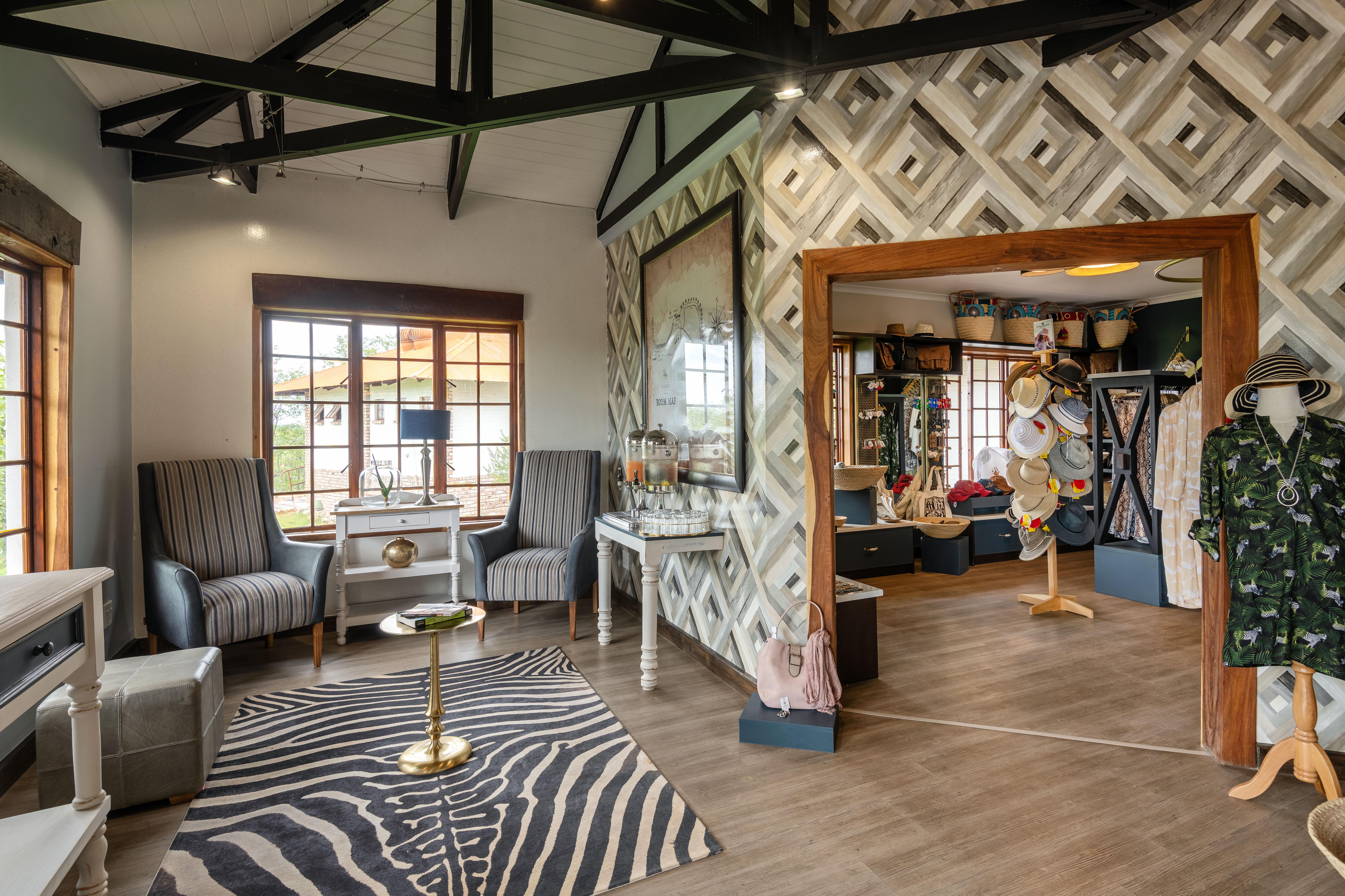 Gondwana Etosha Safari Lodge Okaukuejo Ngoại thất bức ảnh
