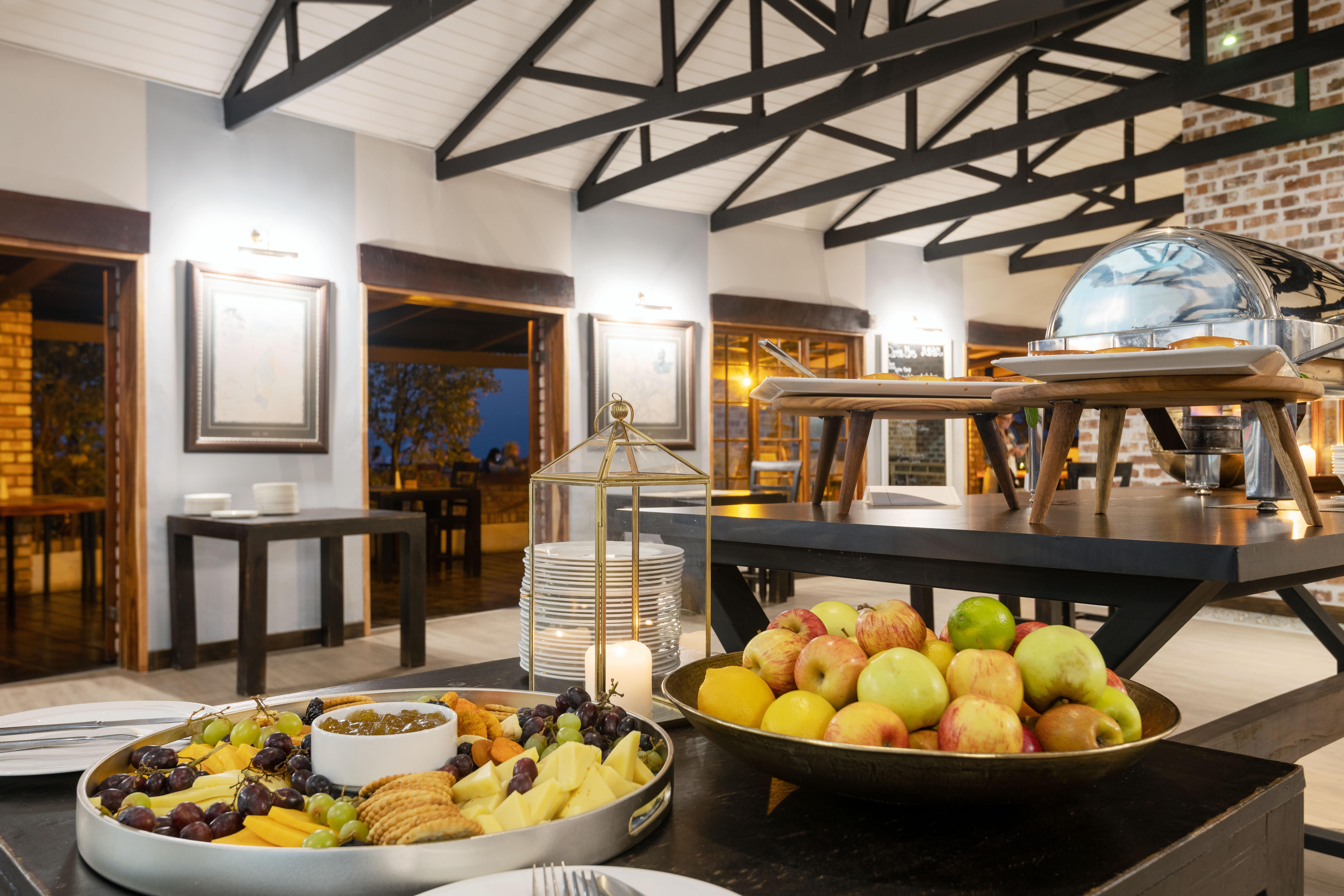 Gondwana Etosha Safari Lodge Okaukuejo Ngoại thất bức ảnh