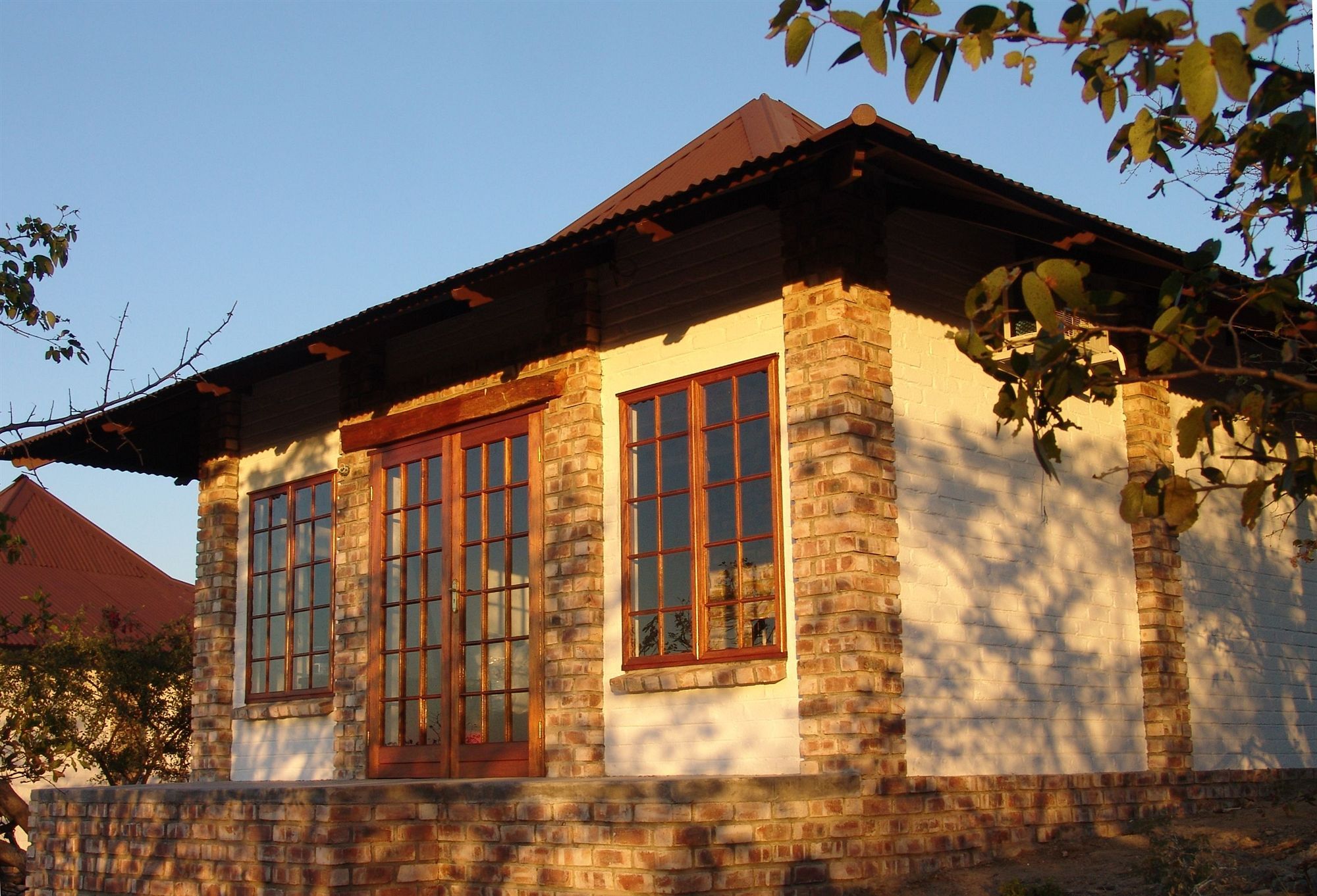 Gondwana Etosha Safari Lodge Okaukuejo Ngoại thất bức ảnh