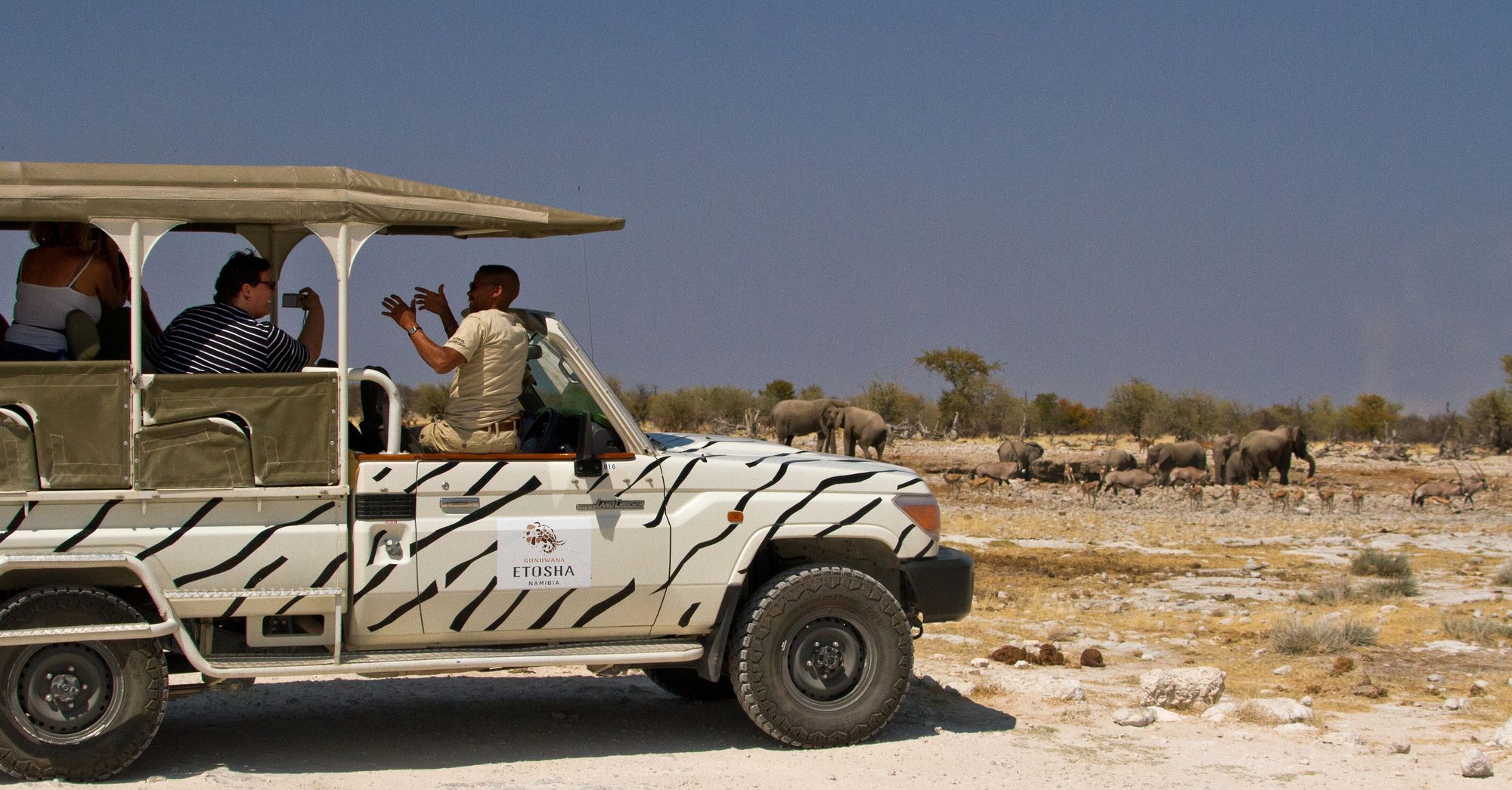 Gondwana Etosha Safari Lodge Okaukuejo Ngoại thất bức ảnh