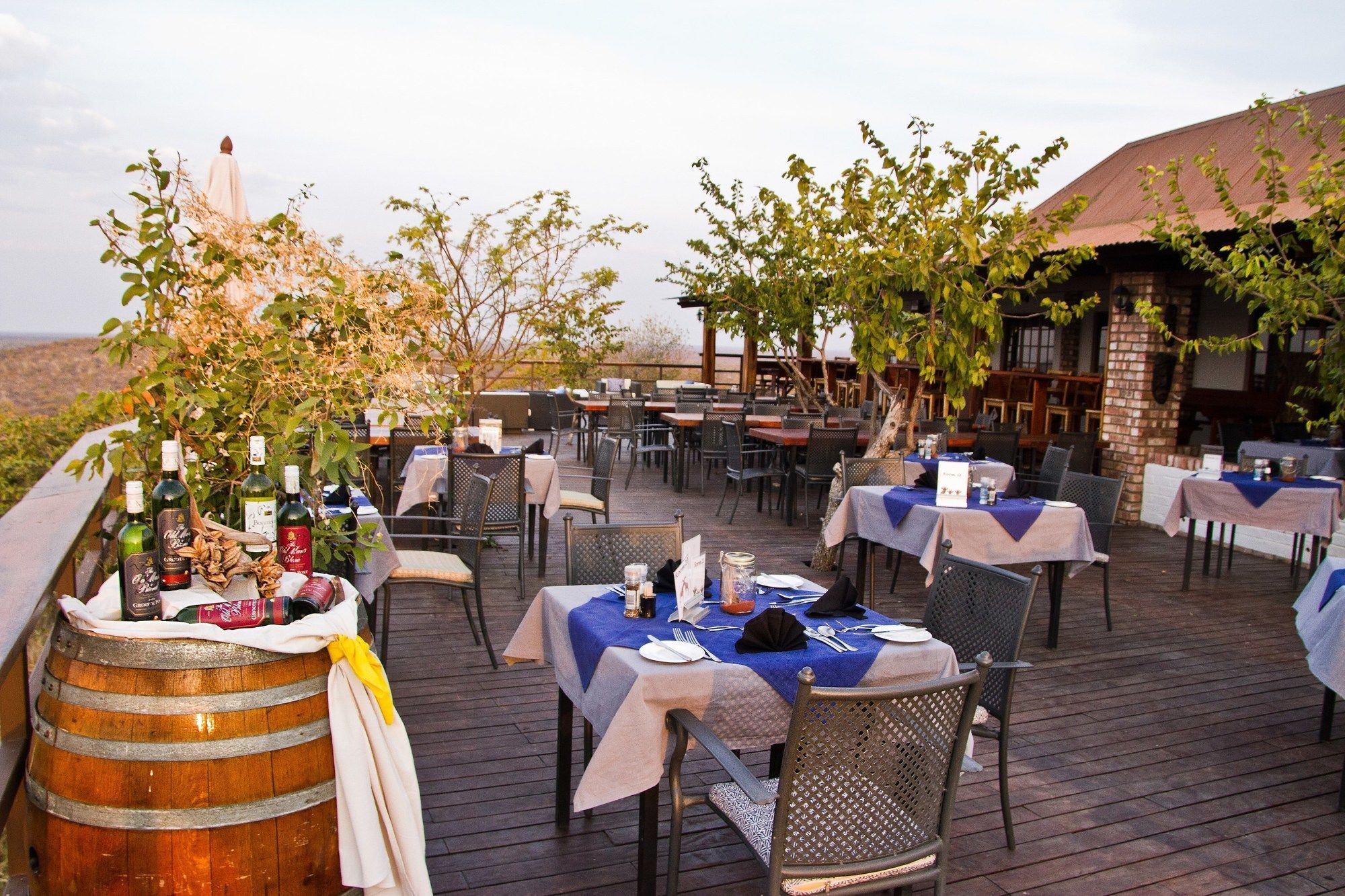 Gondwana Etosha Safari Lodge Okaukuejo Ngoại thất bức ảnh
