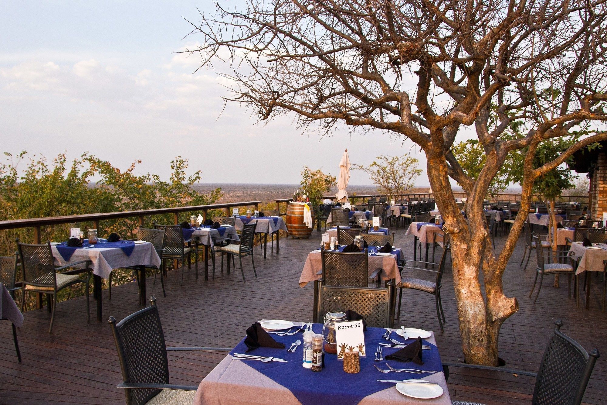 Gondwana Etosha Safari Lodge Okaukuejo Ngoại thất bức ảnh