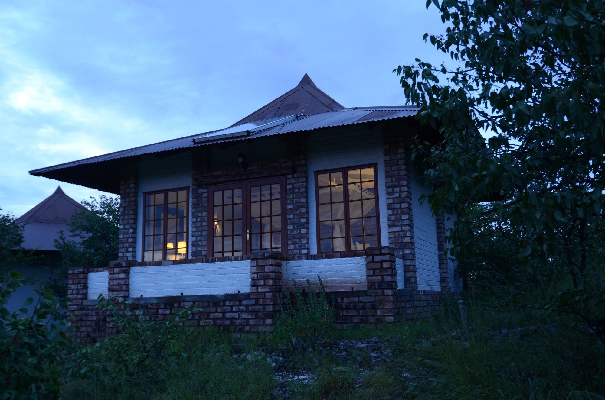 Gondwana Etosha Safari Lodge Okaukuejo Ngoại thất bức ảnh
