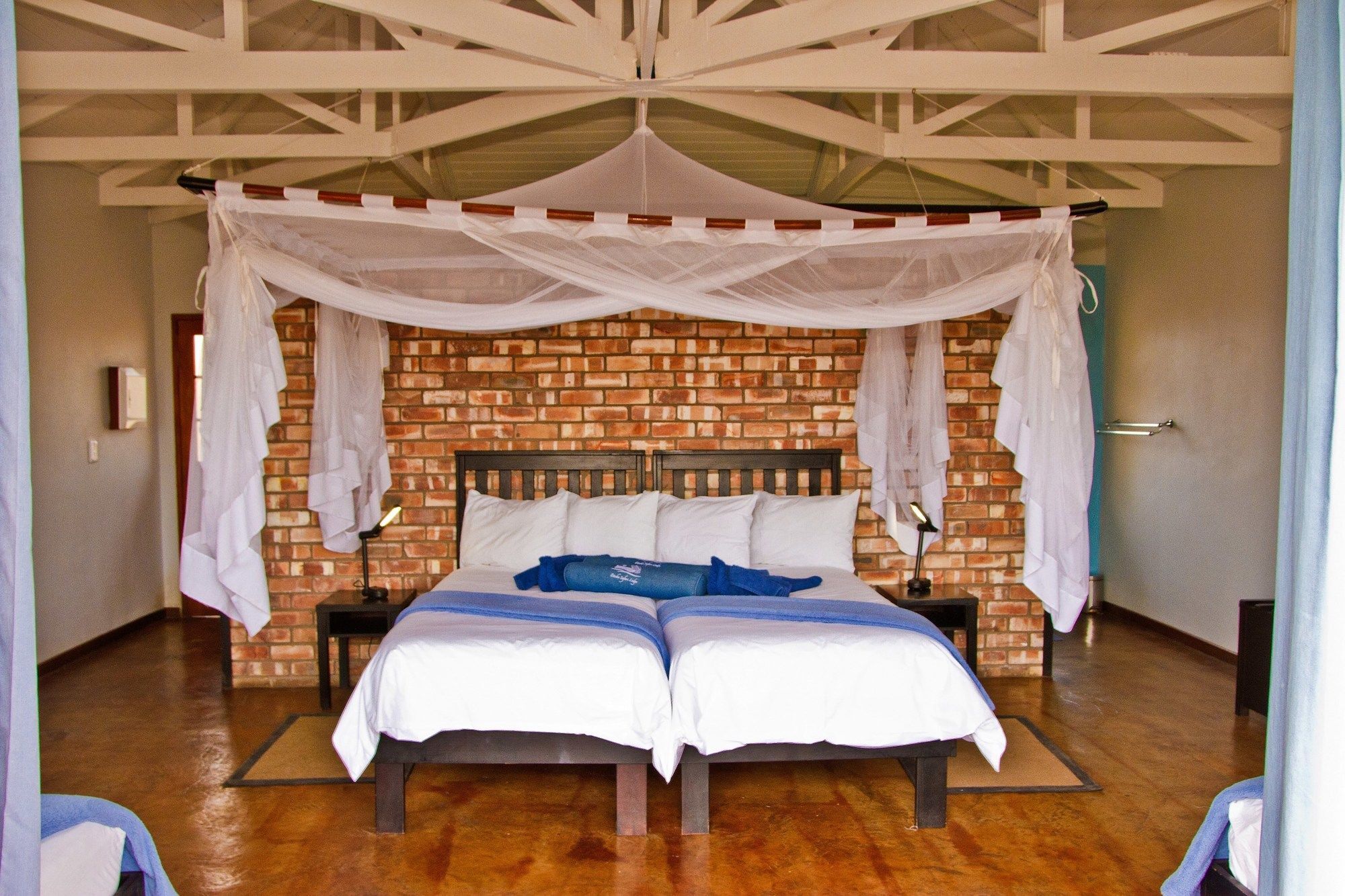 Gondwana Etosha Safari Lodge Okaukuejo Ngoại thất bức ảnh